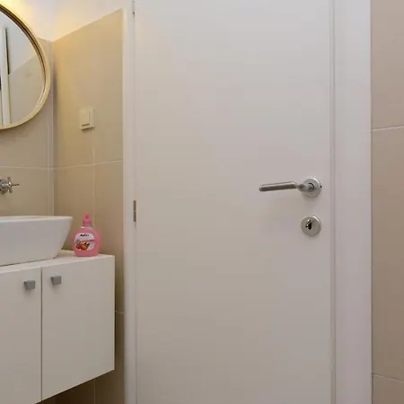 Luxury Uzorita فندق مبيت وإفطار