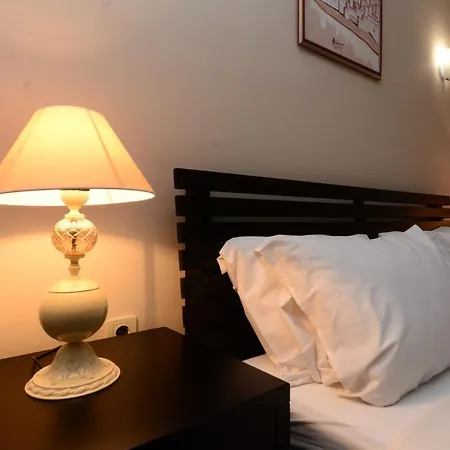 Luxury Uzorita Panzió