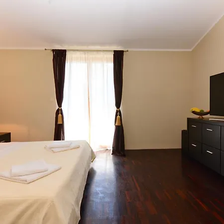 Luxury Uzorita Panzió