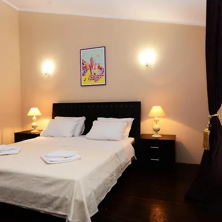 ベッド・アンド・ブレックファスト Luxury Uzorita シベニク