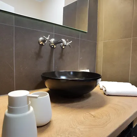 Luxury Uzorita Panzió
