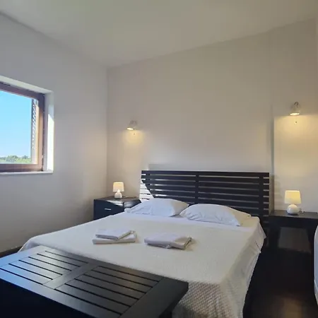 Luxury Uzorita Panzió 4*