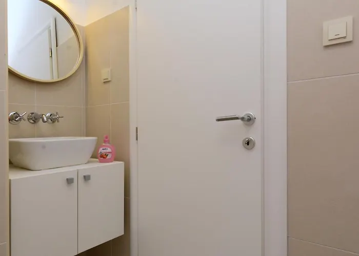 Luxury Uzorita Panzió