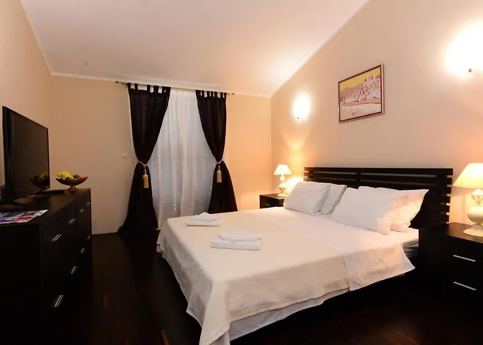 Luxury Uzorita 4* 시베니크