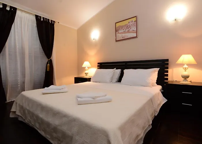 Luxury Uzorita Panzió 4*