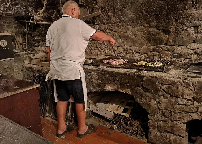 Luxury Uzorita Panzió 4*